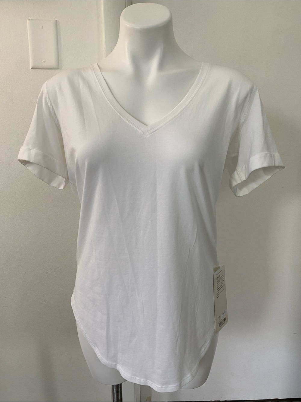 Lululemon - Love Tee II - Seawheeze Edition - Size 8 - NWT